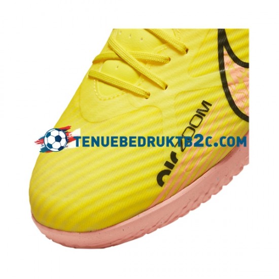 Nike Air Zoom Mercurial Vapor XV Academy IC Halle Lucent Roze Geel voetbalschoenen