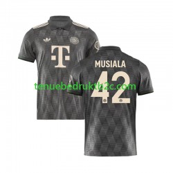 4de shirt FC Bayern München MUSIALA 42 Octoberfest Mannen 2024-25 S-S